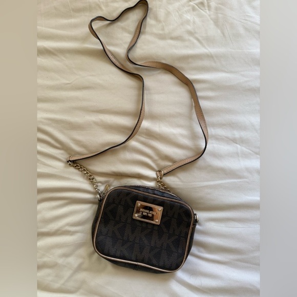 Michael Kors Black Crossbody Bag - Picture 1 of 7